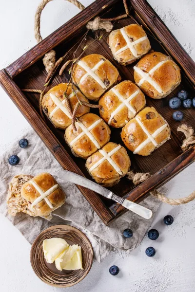 Gluten Free Hot Cross Buns - Bin Inn Wholefoods Market
